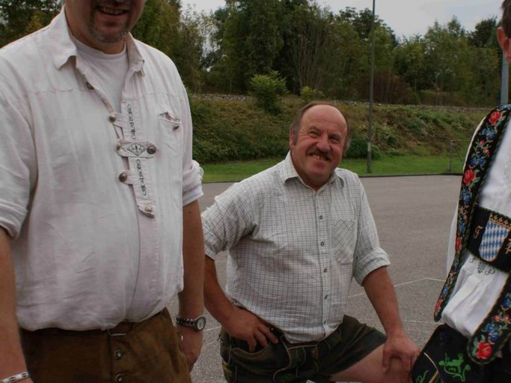 Dirndl &amp; Lederhosenturnier